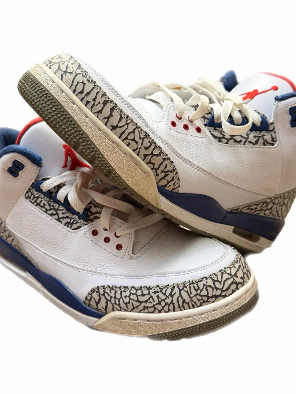 Jordan Men’s White, Blue & Red Retro Basketball Shoes